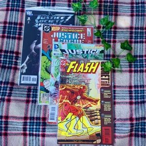 ‘DC JUSTICE LEAGUE’ COMIC BUNDLE
